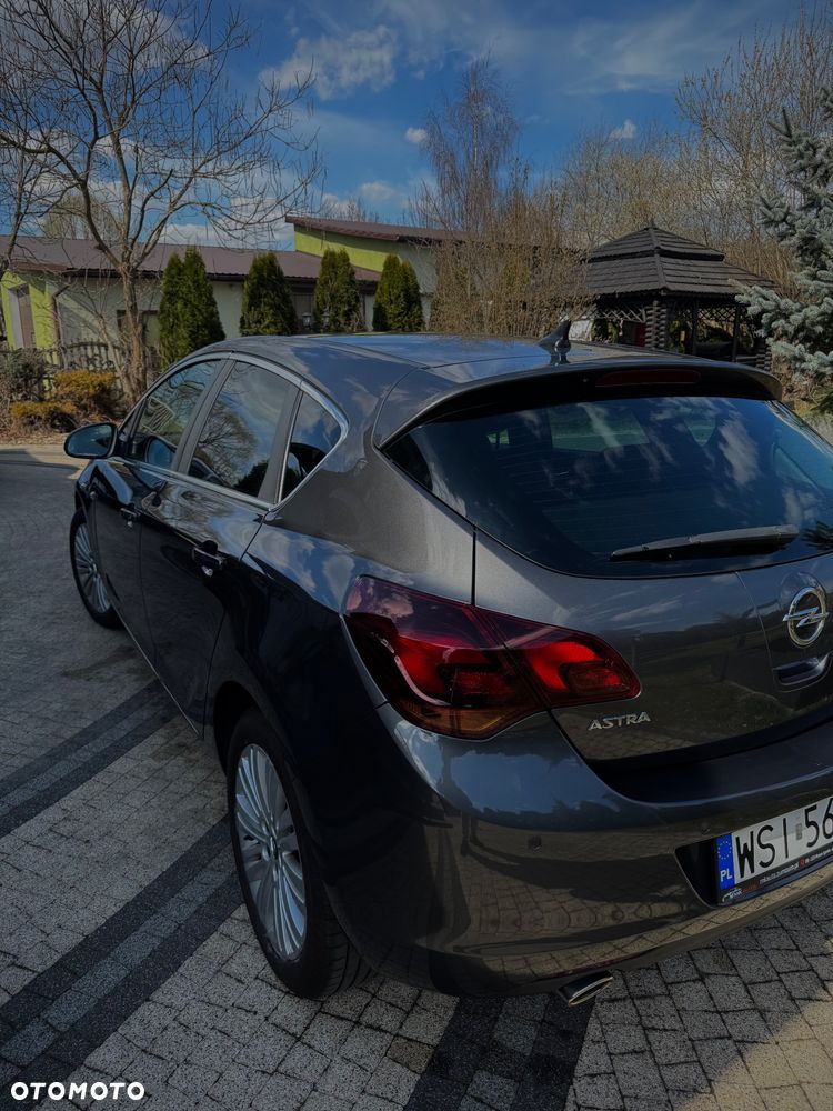 Opel Astra 1.4 T Cosmo - 4