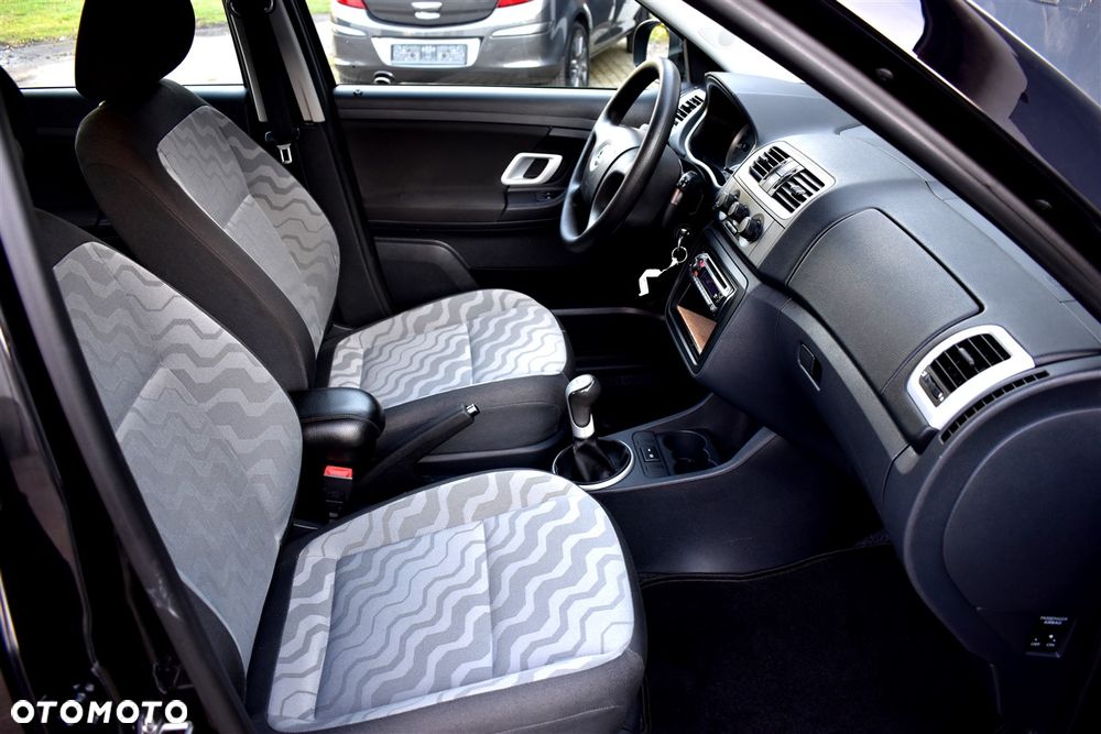 Skoda Fabia 1.4 16V Style - 28