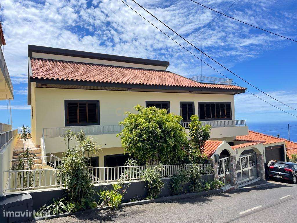 Moradia Tradicional com Vista Deslumbrante – Arco da Calheta - Grande imagem: 5/45