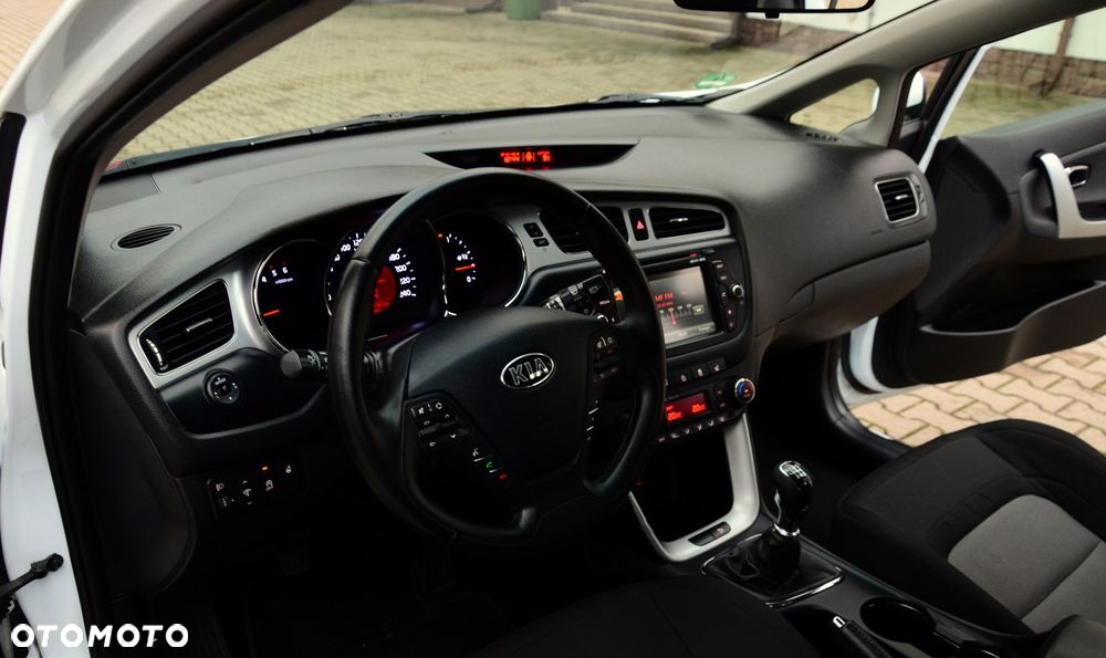 Kia Ceed - 19