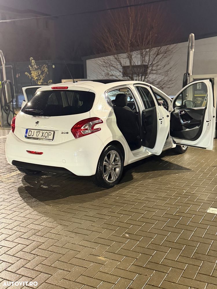 Peugeot 208 82 PureTech Style - 5