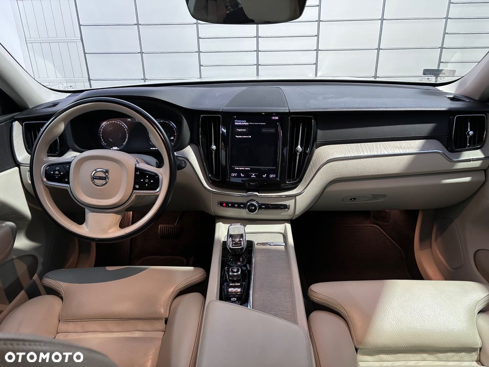 Volvo XC 60 B4 D Inscription - 16