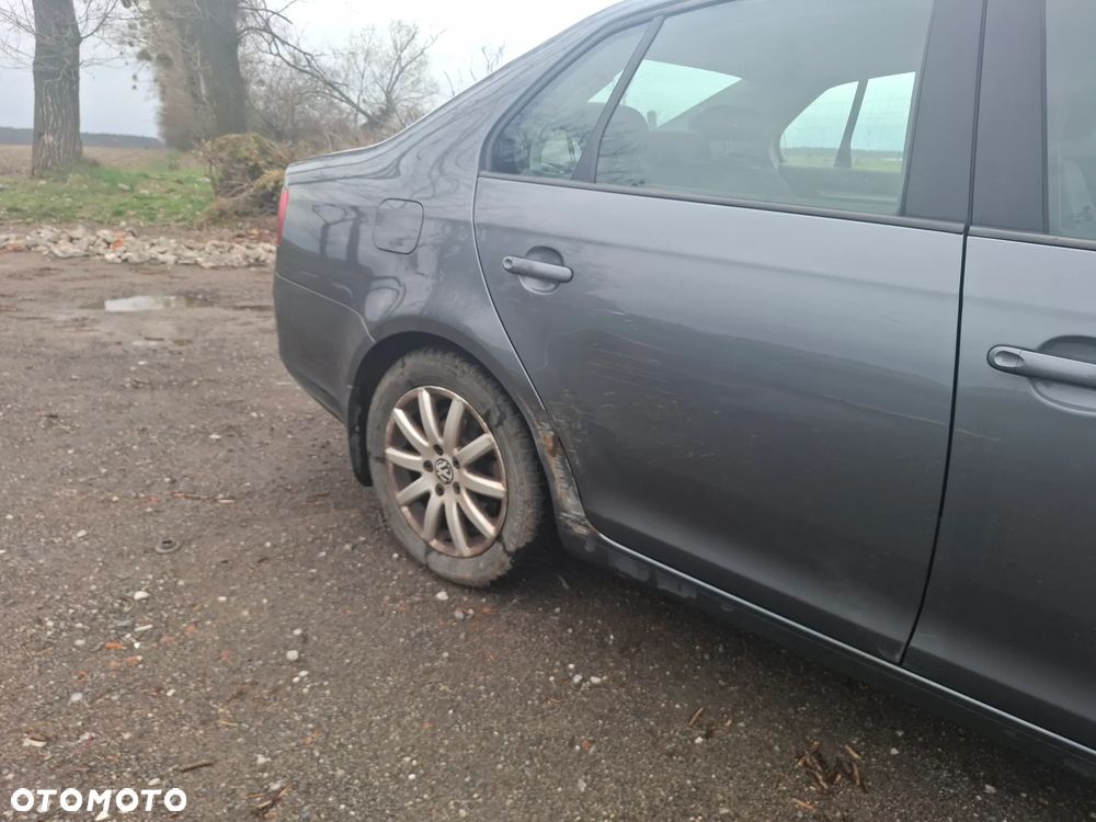 Volkswagen Jetta 1.4 TSI Trendline - 8
