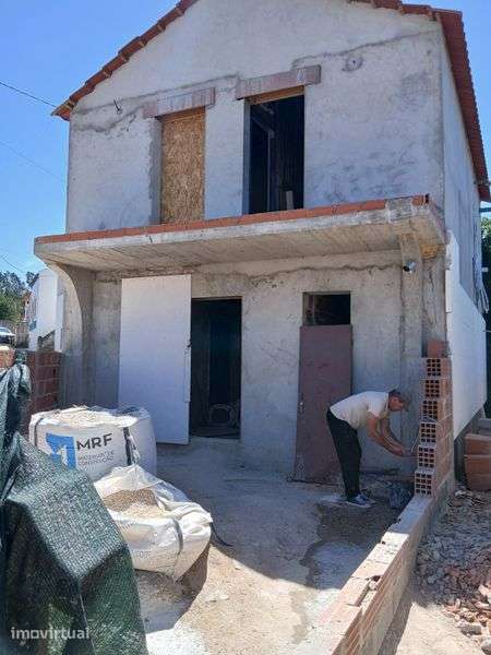 Moradia t2 em fase construção ainda.em Picamilho,Alpedriz - Grande imagem: 3/6