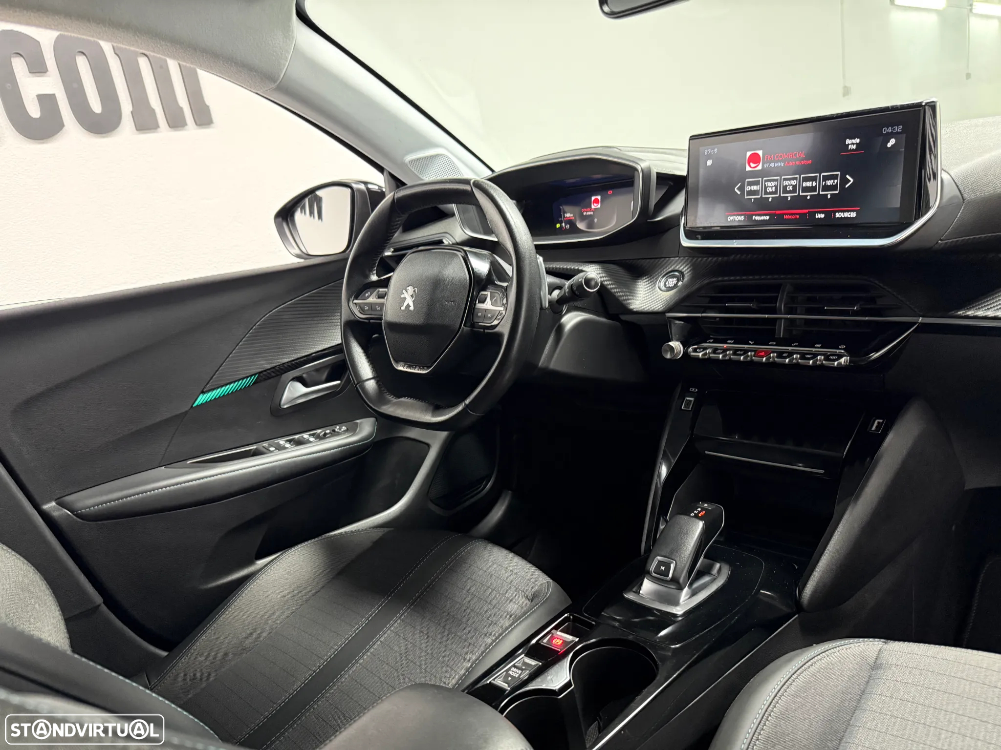 Peugeot 208 1.2 PureTech Allure EAT8 - 10