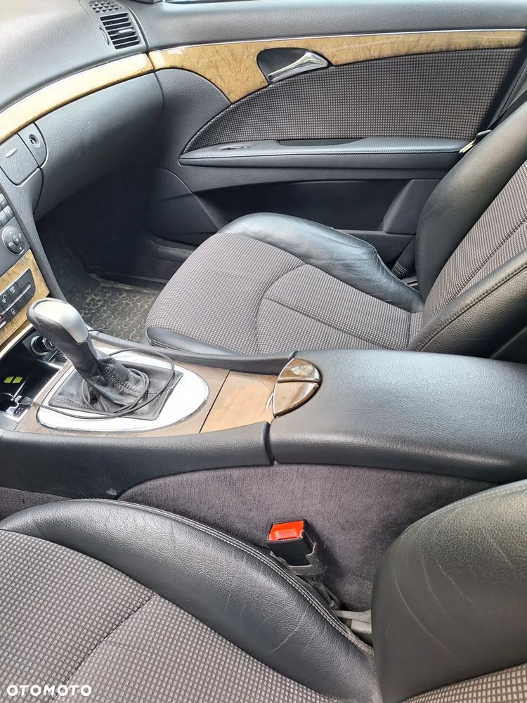 Mercedes-Benz Klasa E 220 CDI T Avantgarde - 14