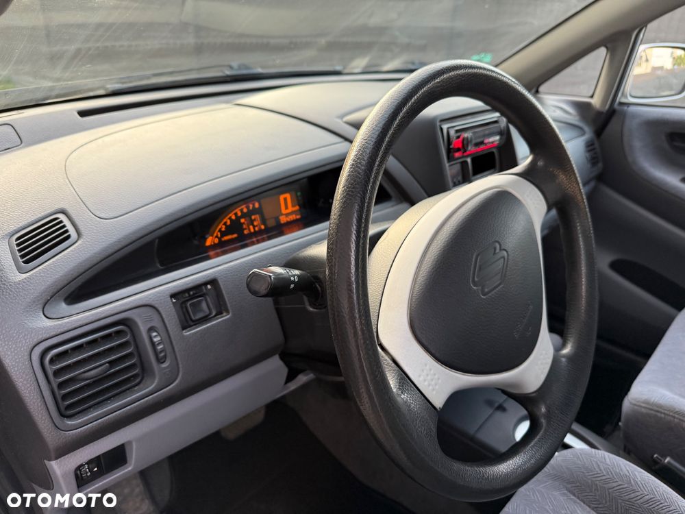 Suzuki Liana - 6