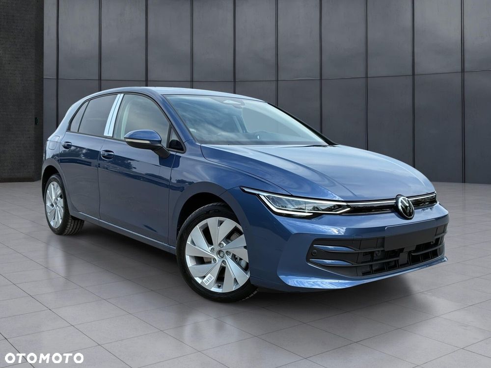 Volkswagen Golf - 8