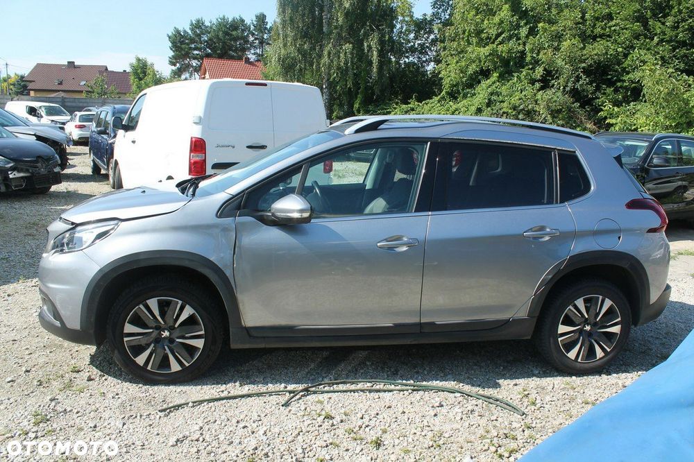 Peugeot 2008 - 8