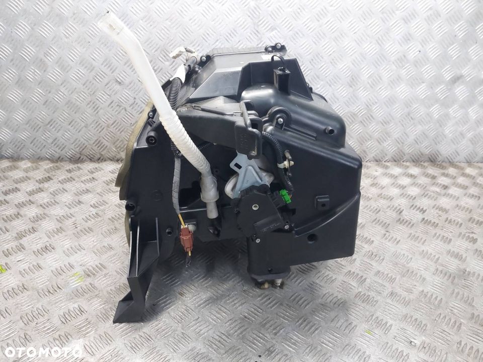 OBUDOWA NAGRZEWNICY DMUCHAWA CIVIC VIII SEDAN EU - 16