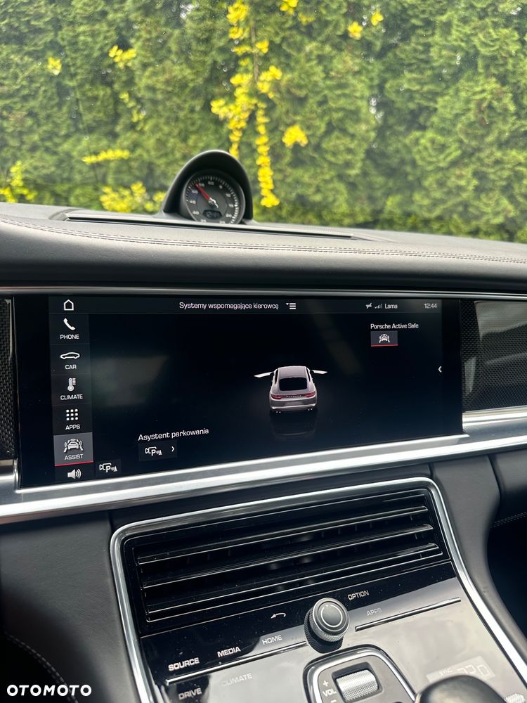 Porsche Panamera 4S - 26