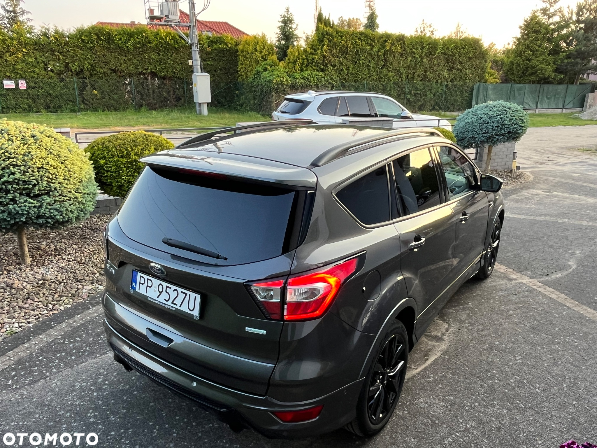Ford Kuga 1.5 EcoBoost 2x4 ST-Line - 18