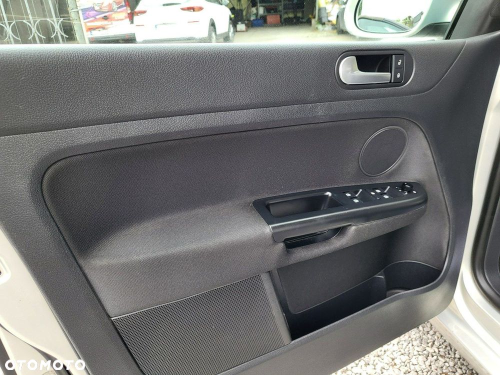 Volkswagen Golf Plus - 25