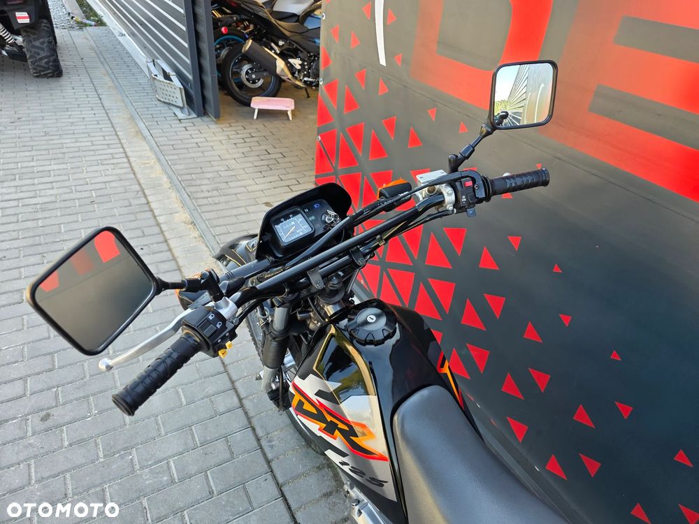 Suzuki DR - 18