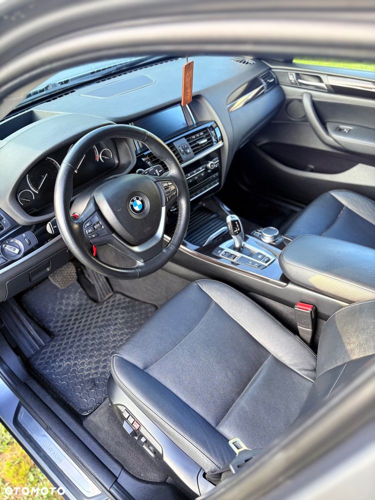 BMW X3 xDrive28i xLine - 12