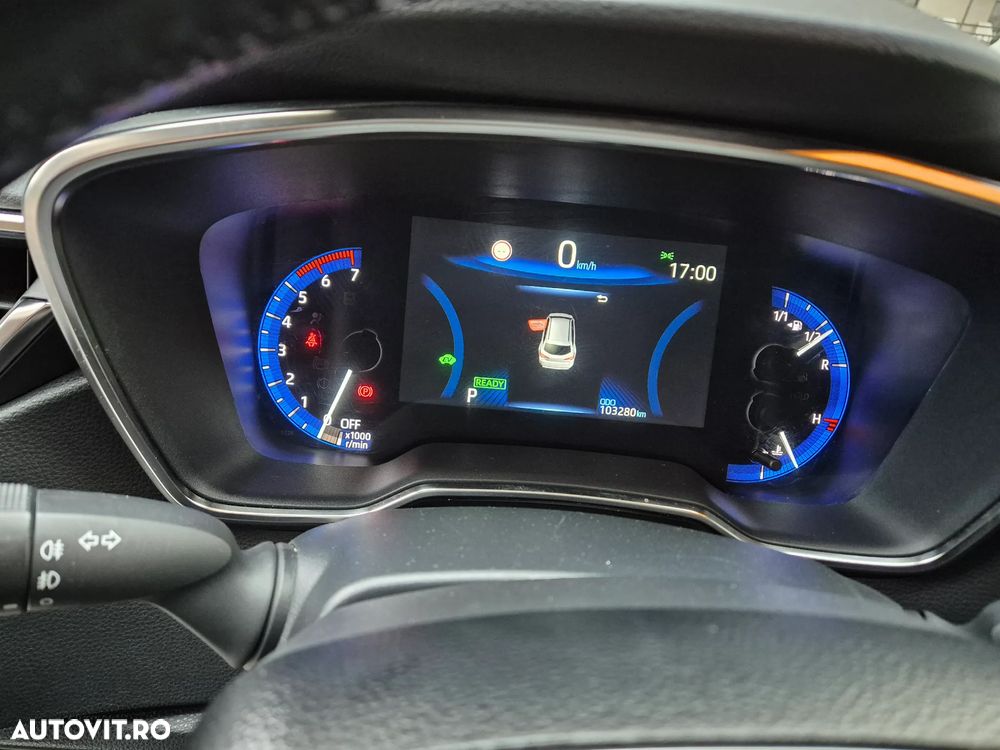 Toyota Corolla Sedan 1.8 HSD Business Plus - 13