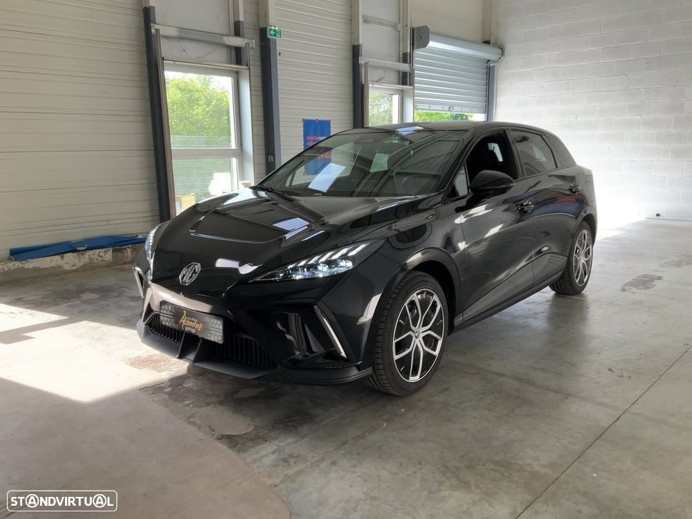 MG MG4 64 kWh Luxury - 40