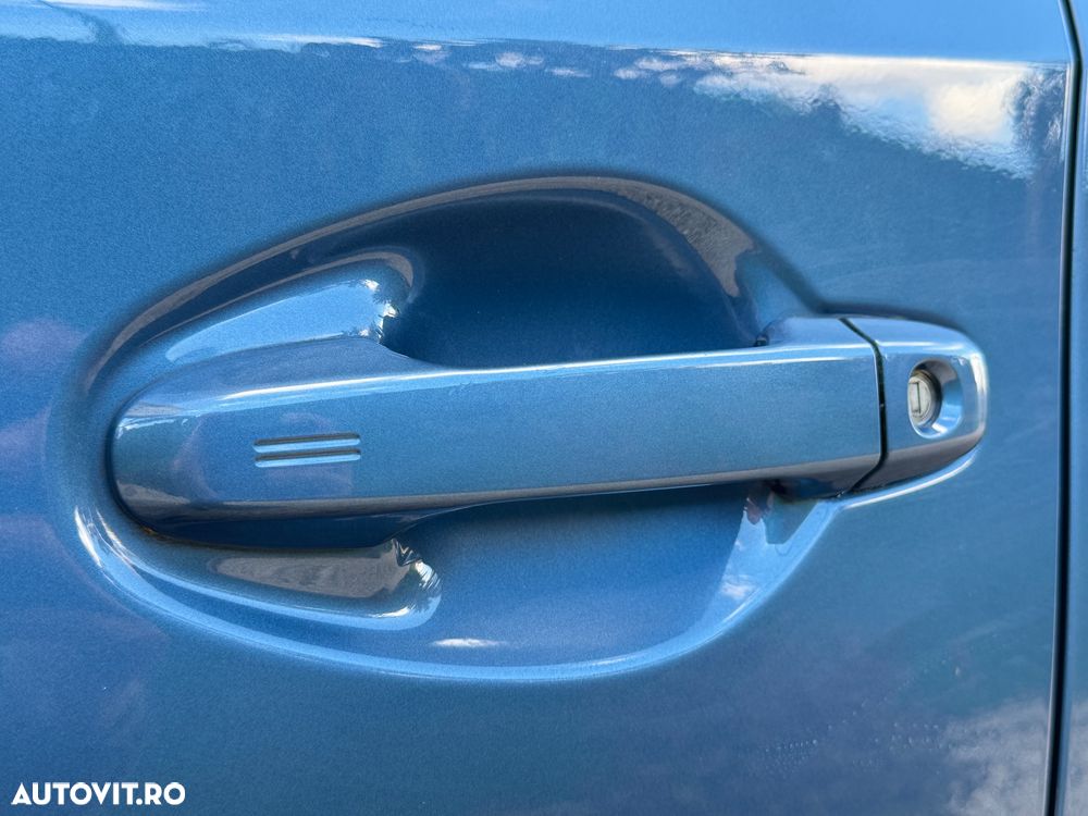 Toyota Auris 1.8 L VVT-i Hybrid Sol + - 37