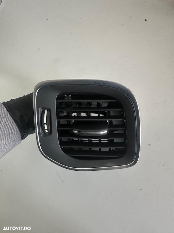 Grila aerisire bord stanga fata Volvo V40 S60 V60 30791697 31393996 - 4