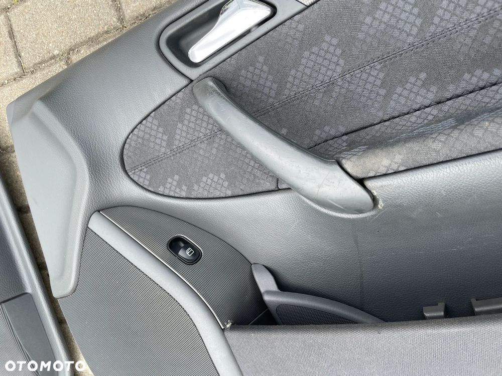 Mercedes Benz C KLASA W203 Boczki Tapicerka drzwi Komplet AVANGARDE KOMBI - 6