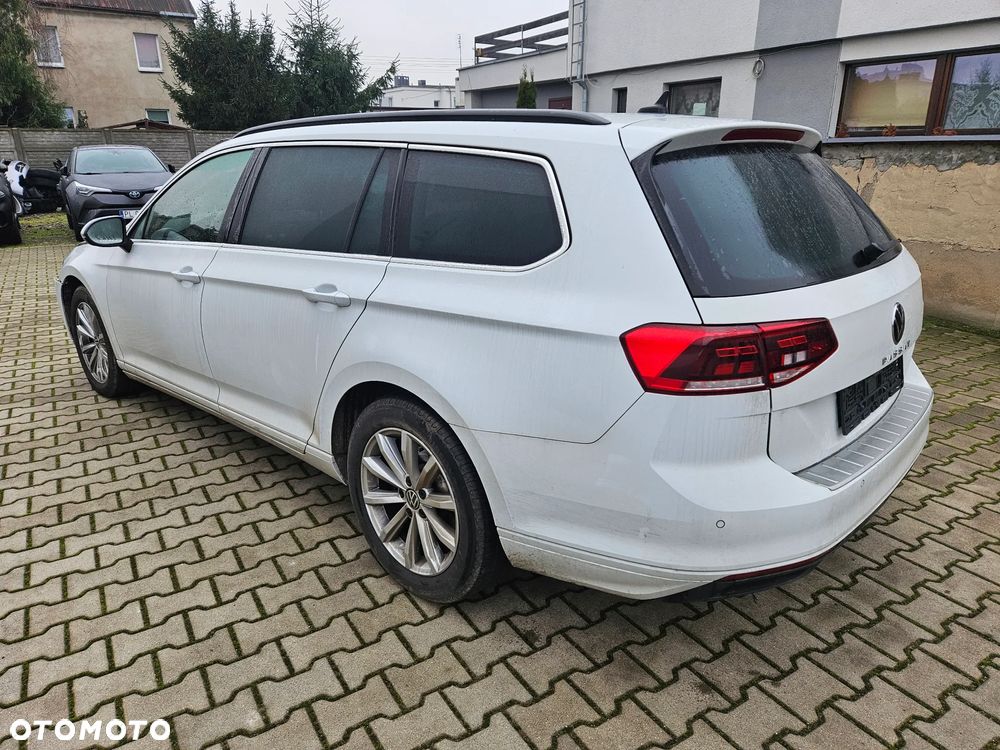 Volkswagen Passat 2.0 TDI SCR DSG Business - 3