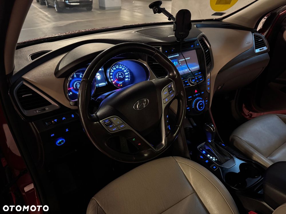 Hyundai Grand Santa Fe - 3