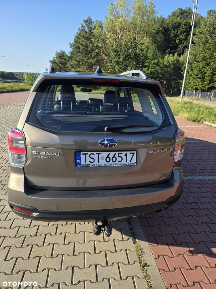 Subaru Forester 2.0 i Active Lineartronic - 4