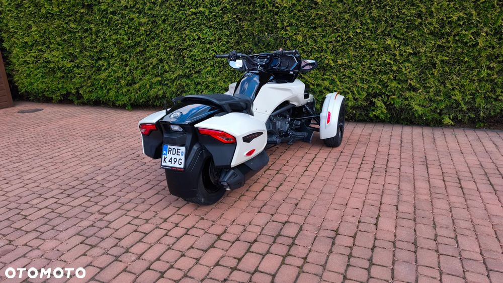 Can-Am Spyder - 4