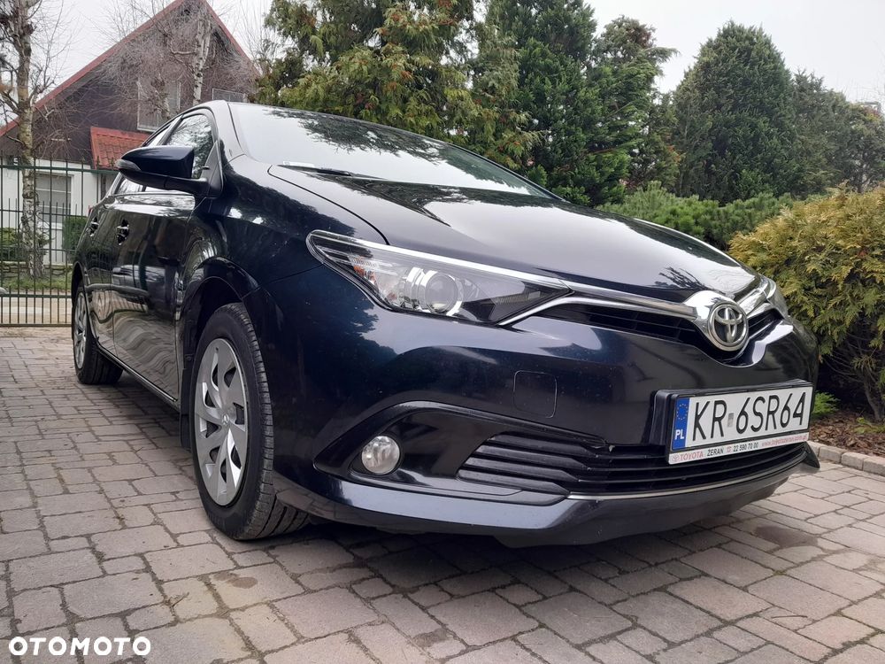 Toyota Auris 1.6 Premium - 3
