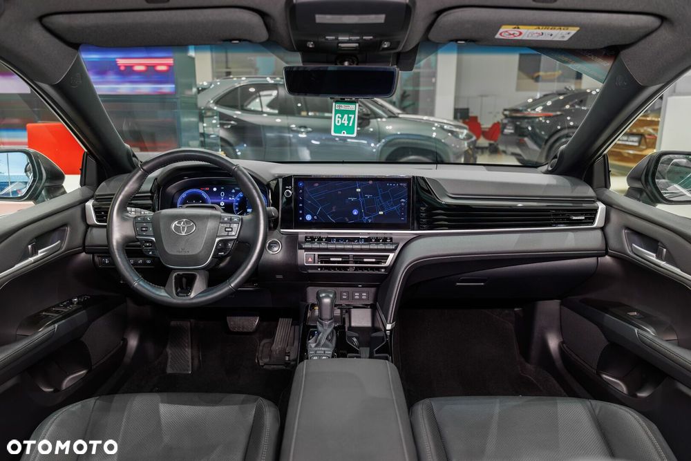 Toyota Camry - 6