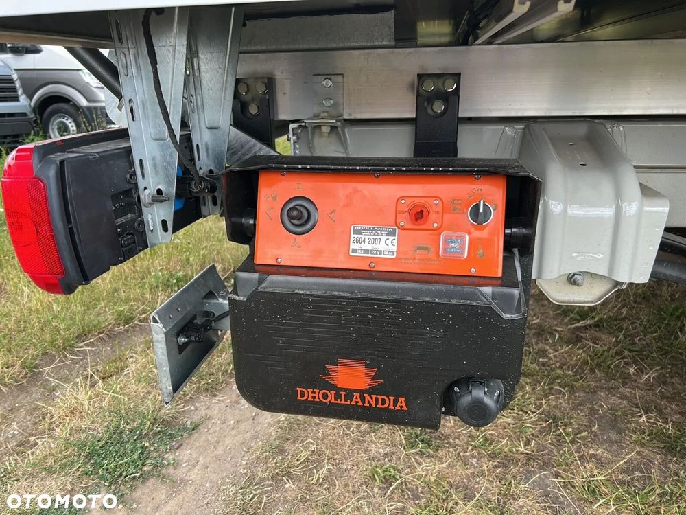 Volkswagen Crafter KONTENER MEBLOWY+WINDA/AUTOMAT/35 Podwozie z pojedynczą kabiną 2,0 l 163 KM manual r. o.: 4490 mm - 34