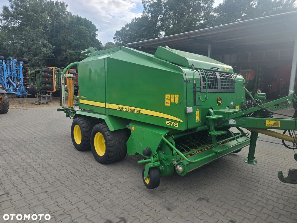 John Deere 678 - 6