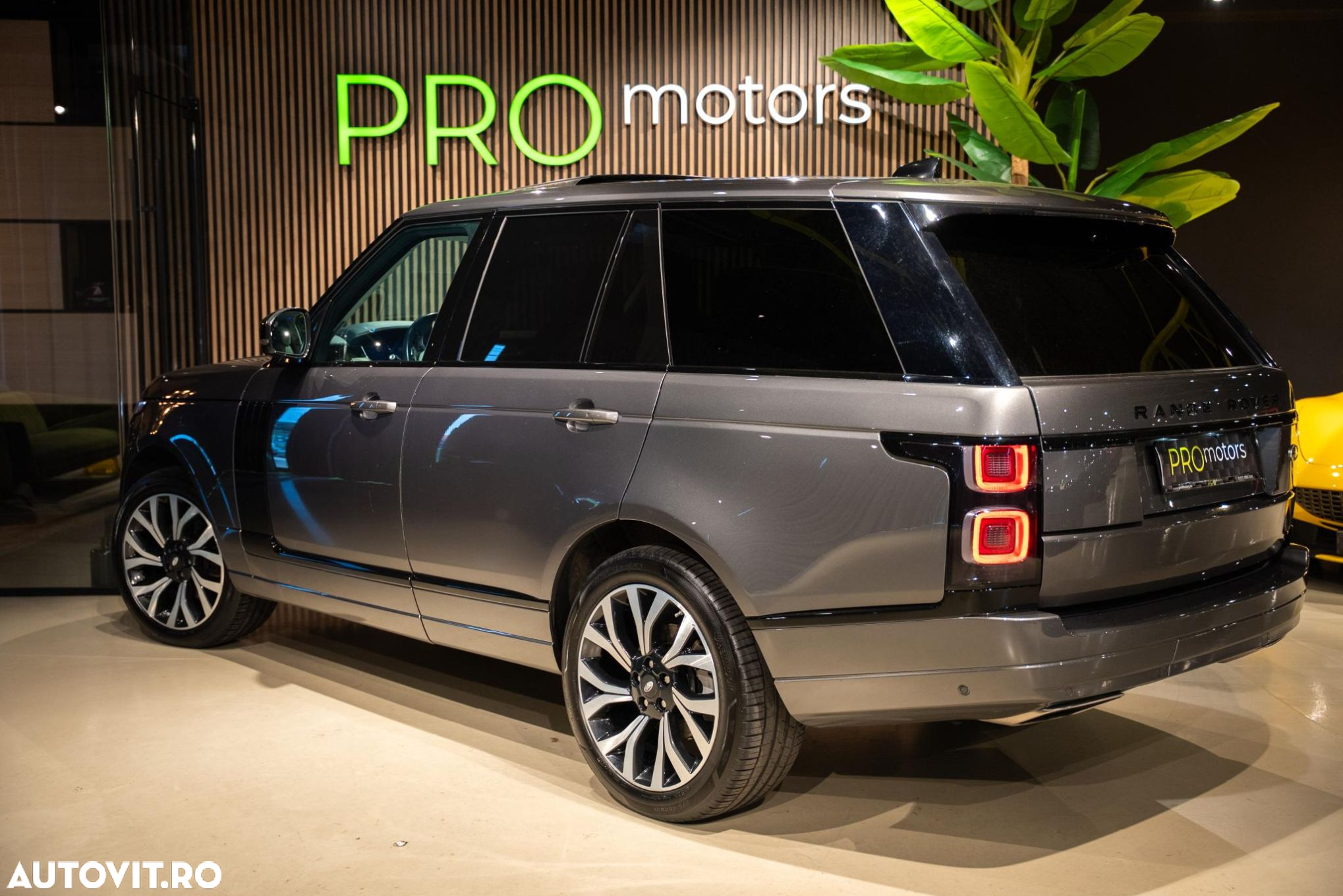 Land Rover Range Rover - 15