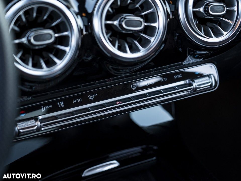 Mercedes-Benz A 250 Sedan 4Matic MHEV 8G-DCT - 22