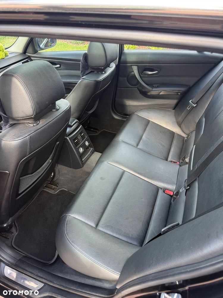 BMW Seria 3 320d - 14