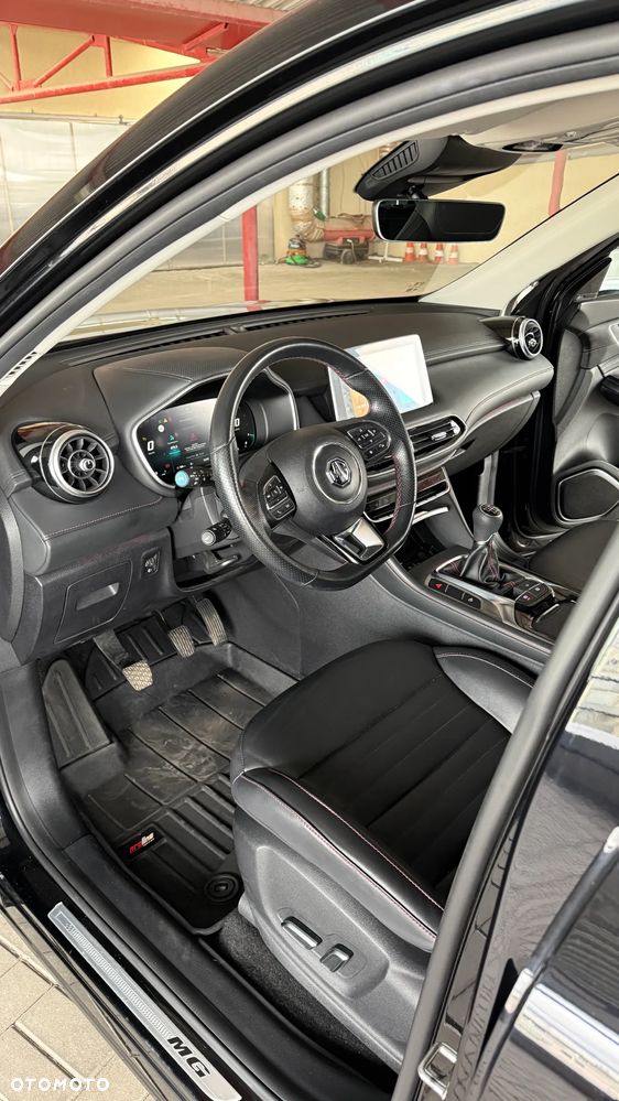 MG HS 1.5 T-GDI Exclusive - 9