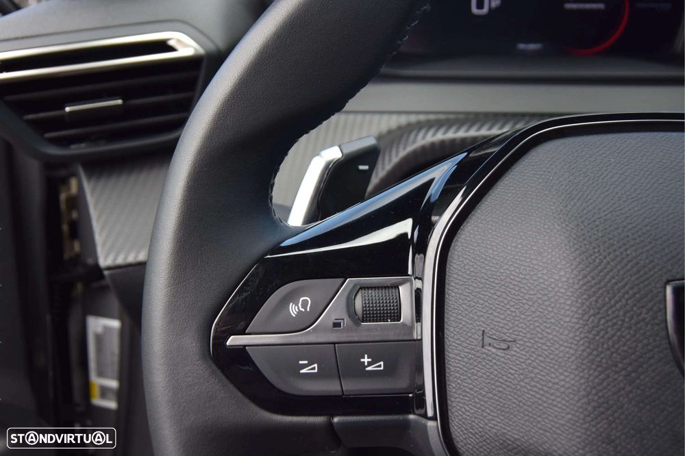 Peugeot 2008 1.2 Hybrid Allure e-DCS6 - 16