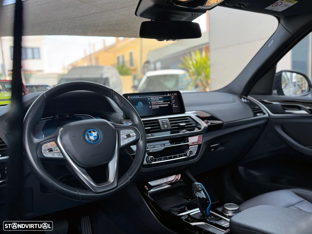 BMW iX3 Inspiring - 27