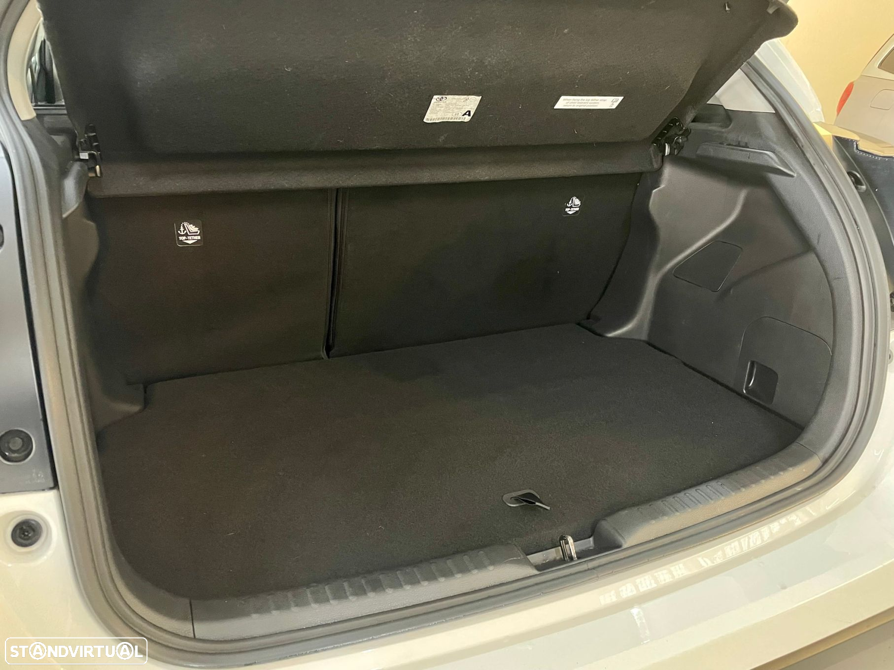 Toyota Yaris 1.5 HDF Exclusive - 12