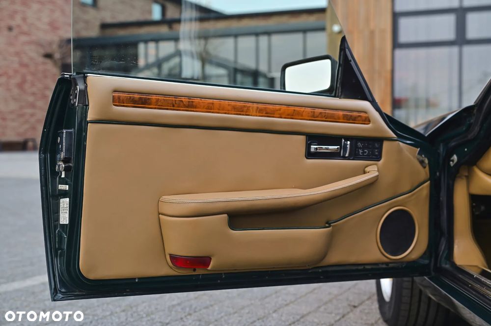 Jaguar XJS - 24