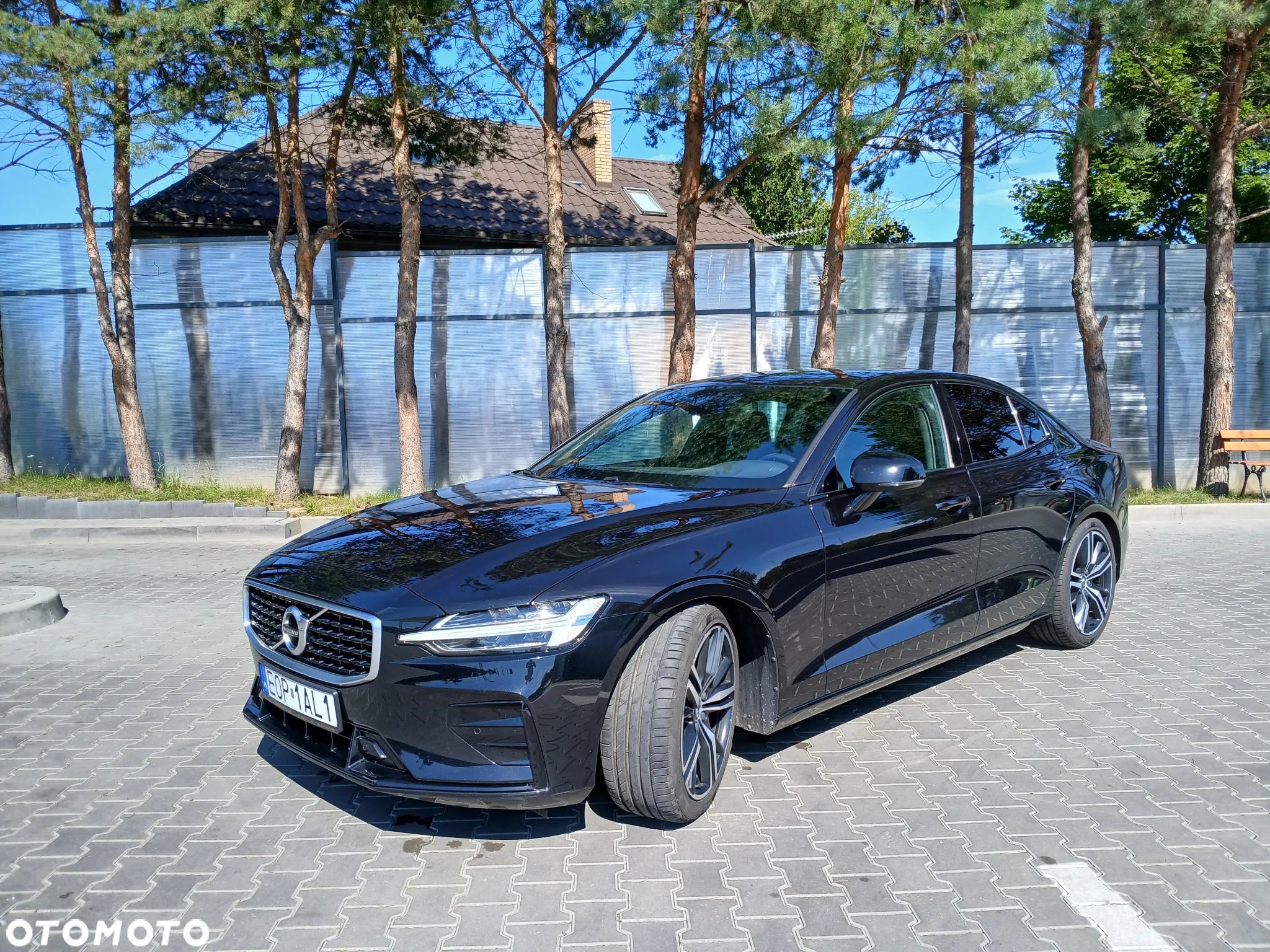 Volvo S60 T4 R-Design - 1