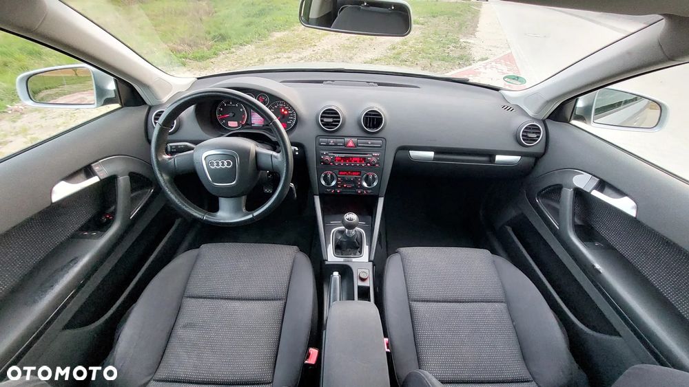 Audi A3 ver-1-6-fsi-attraction - 6