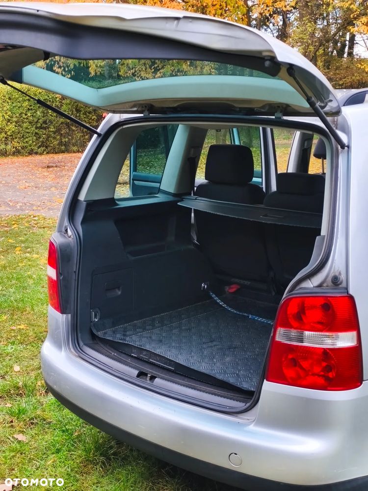 Volkswagen Touran 1.9 TDI - 8