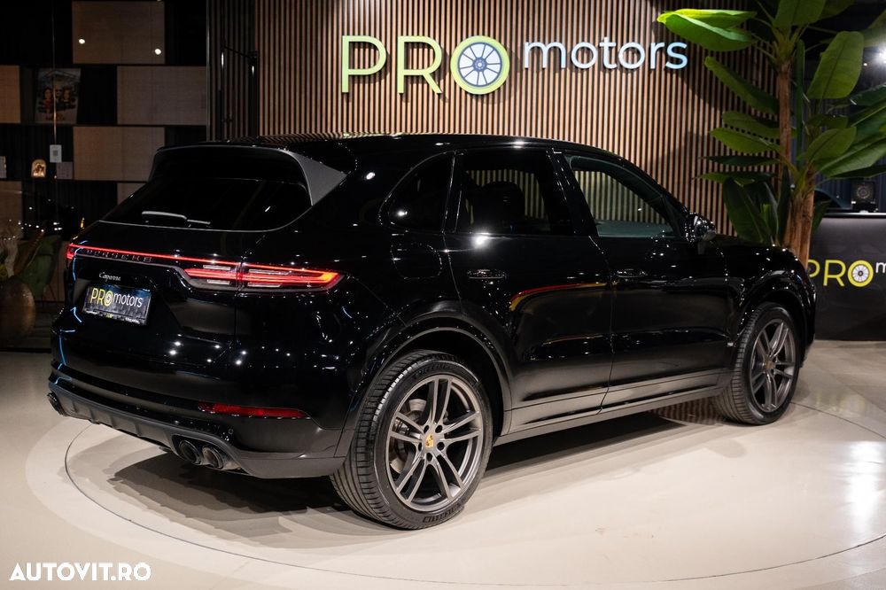 Porsche Cayenne Standard - 6