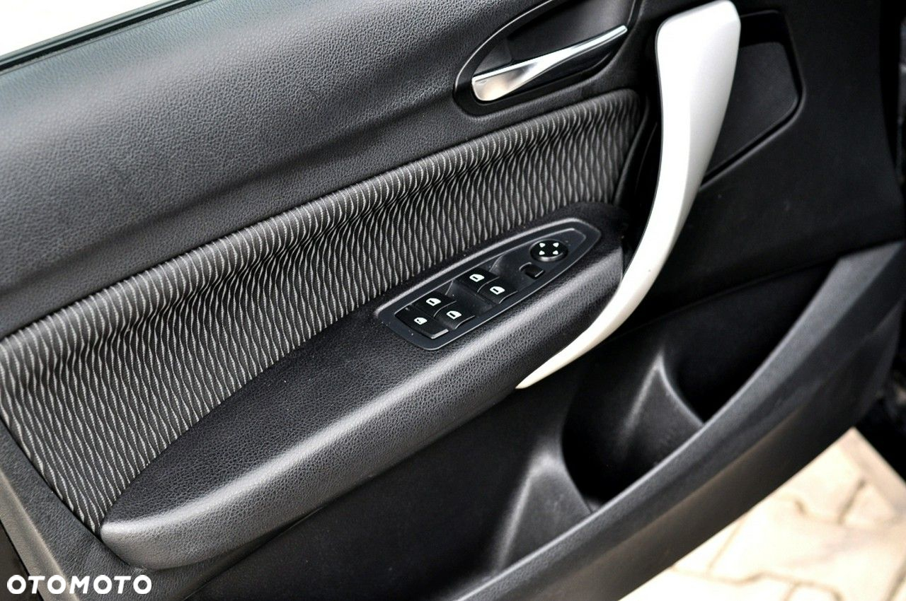 BMW Seria 1 118d DPF - 11