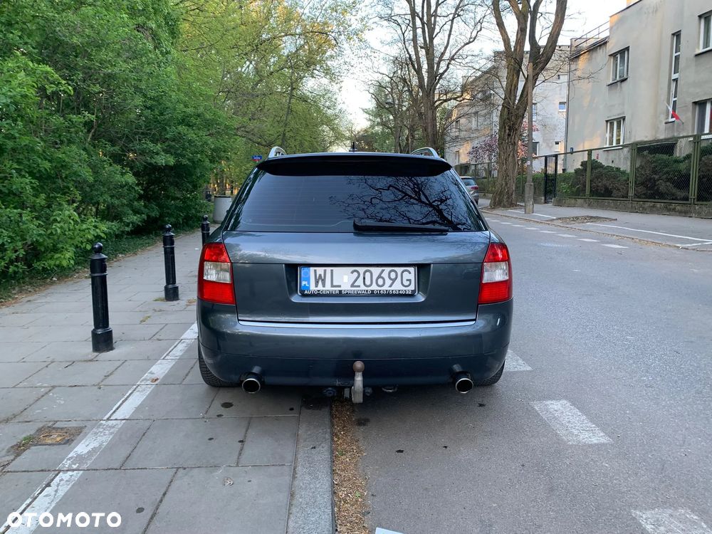 Audi A4 Avant 1.8 - 6