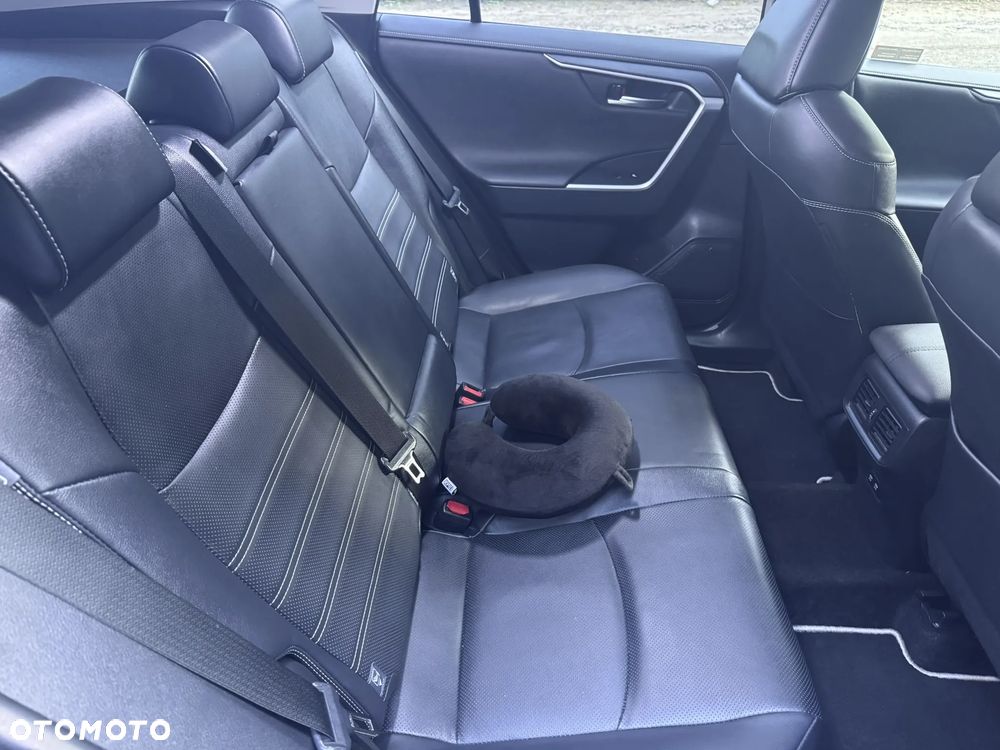 Toyota RAV4 - 11
