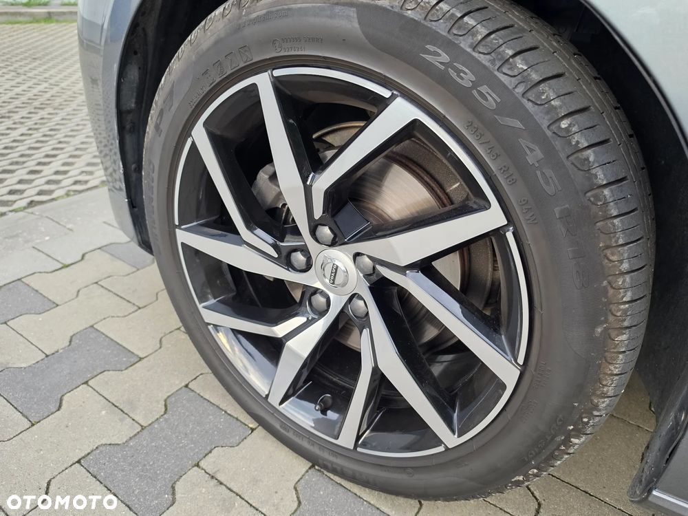 Volvo V60 D4 Momentum - 17