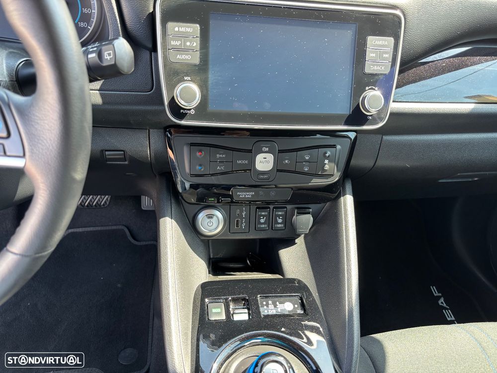 Nissan Leaf 39 kWh N-Connecta - 17