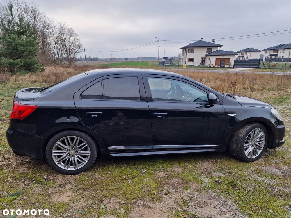 Suzuki Kizashi - 2